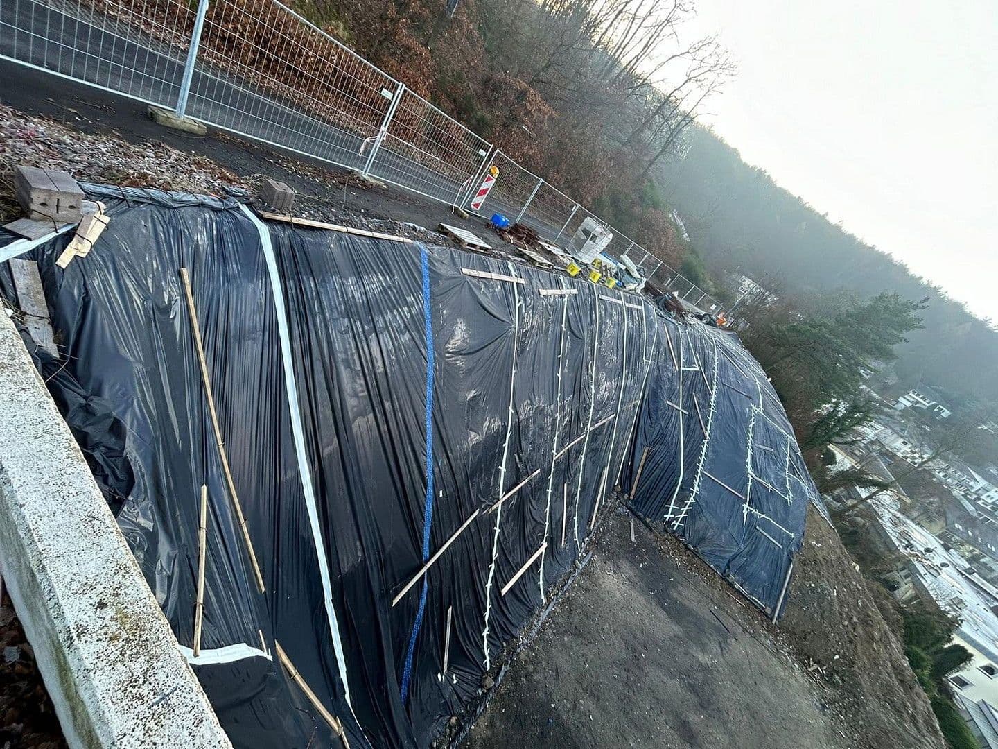 Prodej pozemku 1.388 m², Sebastian-Kneipp-Str 25-27, Bad Breisig, Porýní-Falc Prodej pozemku 1.388 m², Sebastian-Kneipp-Str 25-27, Bad Breisig, Porýní-Falc