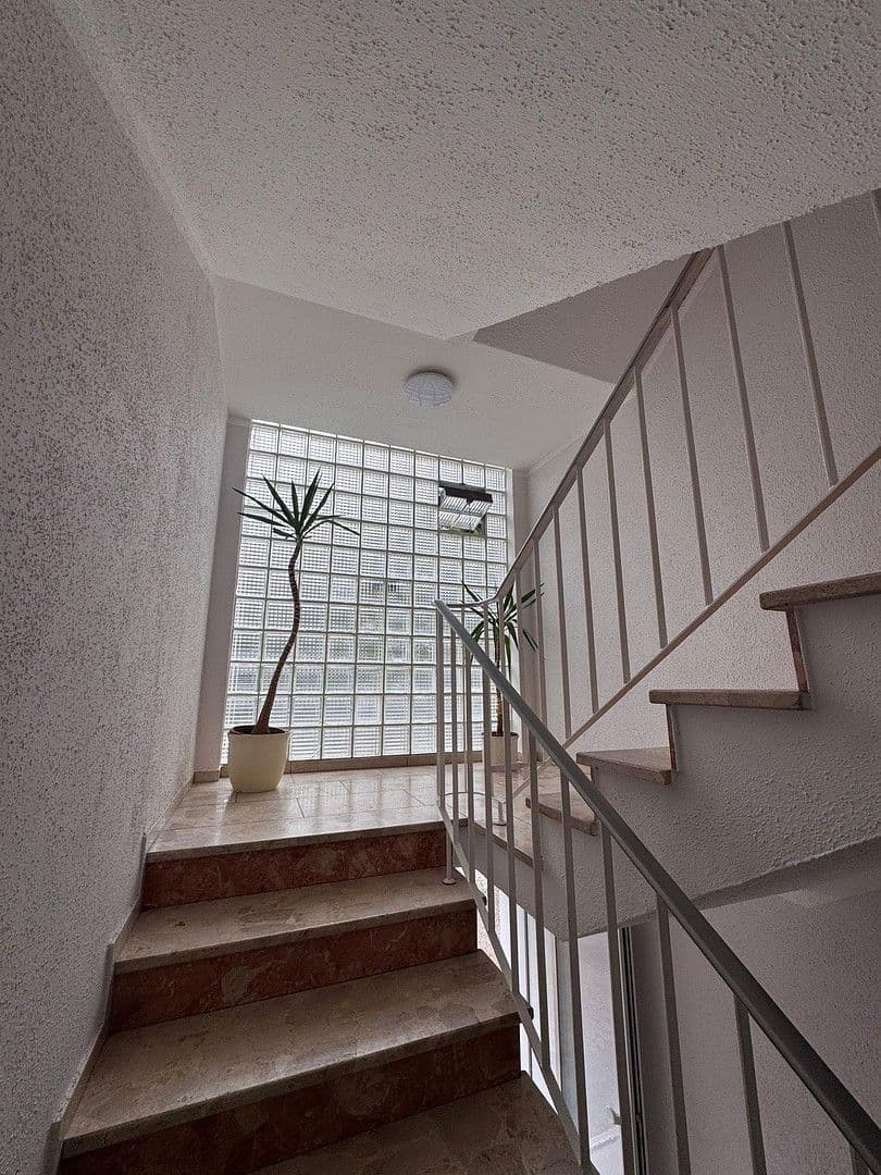 Prodej domu 1.477 m², pozemek 1.835 m², Rinteln, Dolní Sasko Prodej domu 1.477 m², pozemek 1.835 m², Rinteln, Dolní Sasko