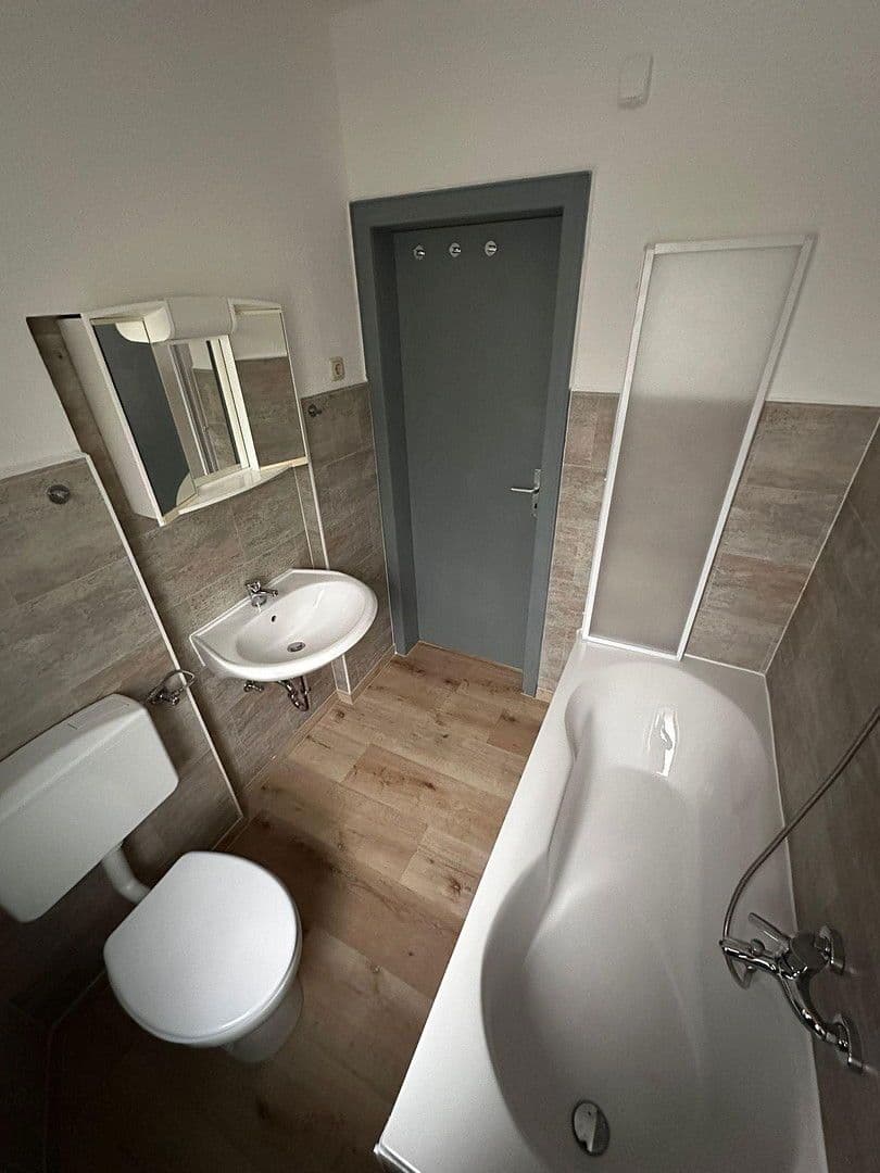 Prodej domu 1.477 m², pozemek 1.835 m², Rinteln, Dolní Sasko Prodej domu 1.477 m², pozemek 1.835 m², Rinteln, Dolní Sasko