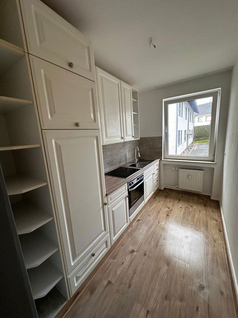 Prodej domu 1.477 m², pozemek 1.835 m², Rinteln, Dolní Sasko Prodej domu 1.477 m², pozemek 1.835 m², Rinteln, Dolní Sasko