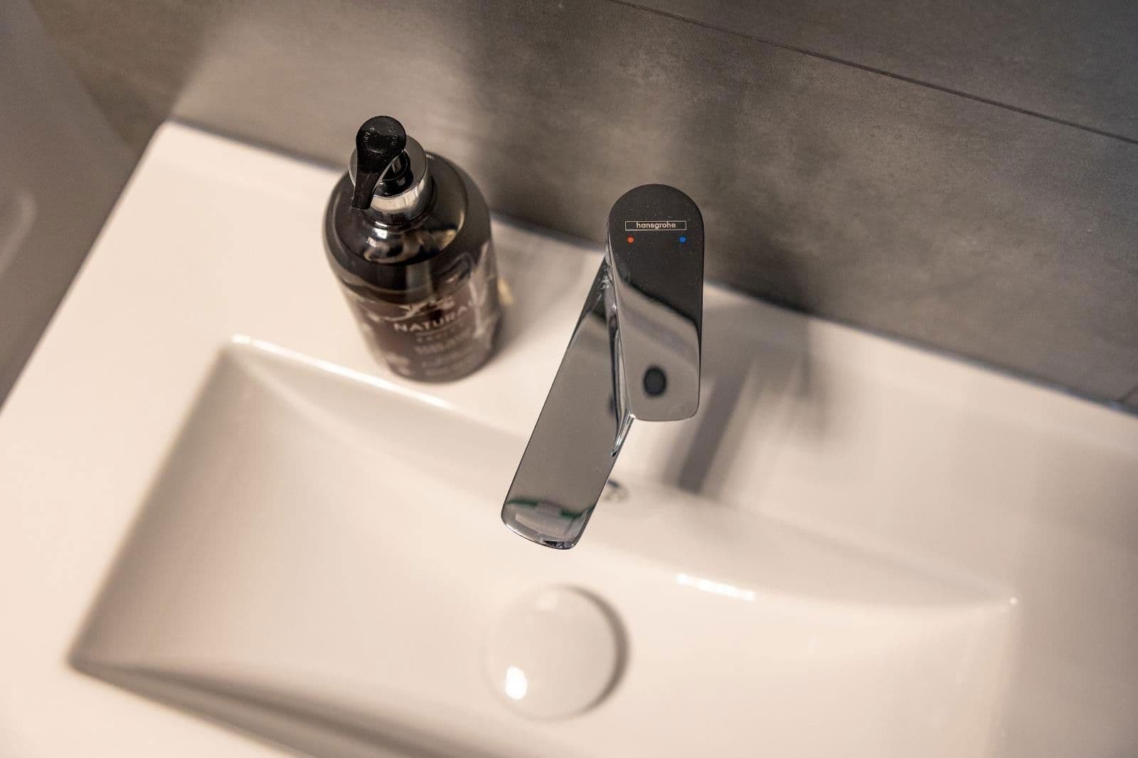 Pronájem bytu 1+1 22 m², Emil-Riedel-Straße 11, München, Bavorsko Pronájem bytu 1+1 22 m², Emil-Riedel-Straße 11, München, Bavorsko