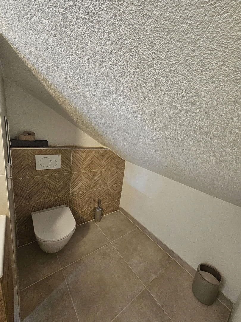 Prodej domu 120 m², pozemek 470 m², Esslingen am Neckar, Bádensko-Württembersko Prodej domu 120 m², pozemek 470 m², Esslingen am Neckar, Bádensko-Württembersko