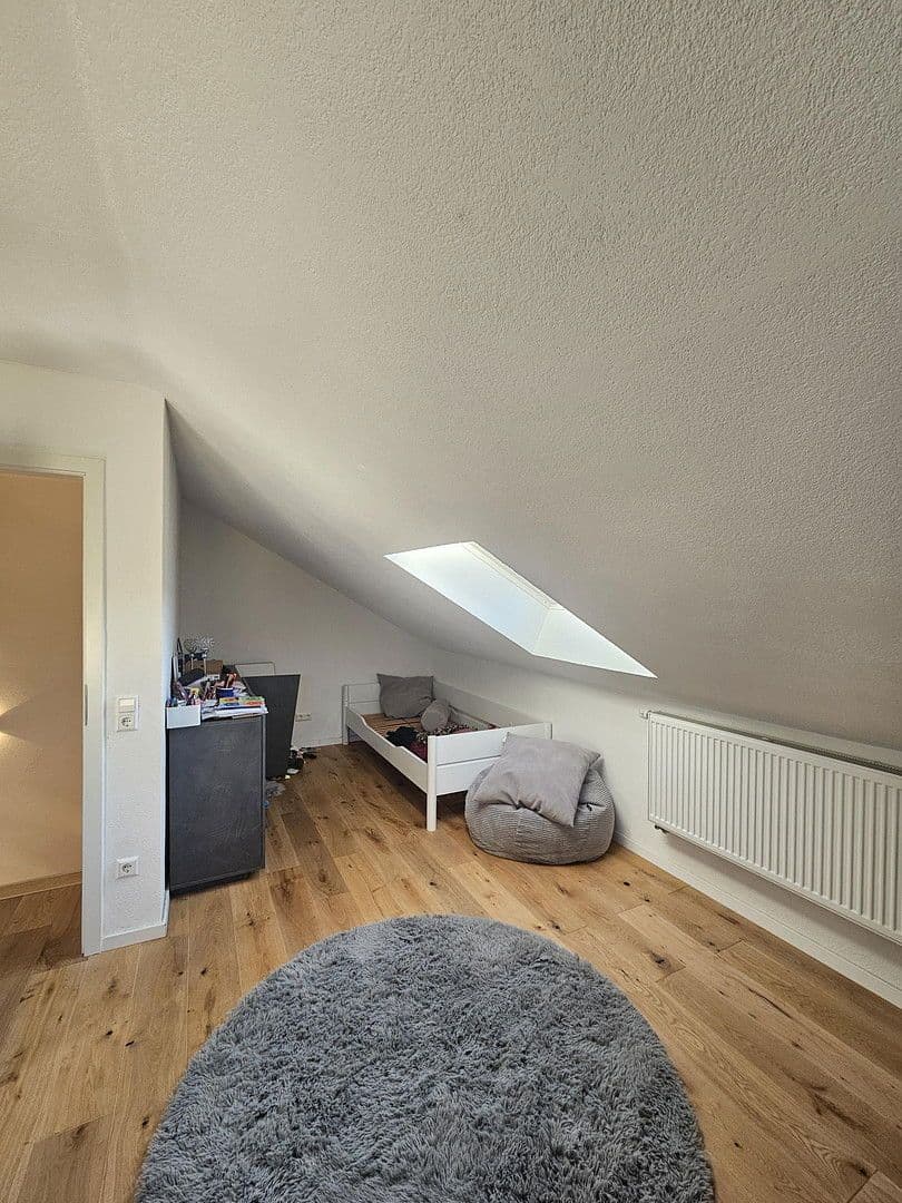 Prodej domu 120 m², pozemek 470 m², Esslingen am Neckar, Bádensko-Württembersko Prodej domu 120 m², pozemek 470 m², Esslingen am Neckar, Bádensko-Württembersko