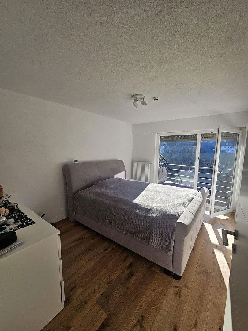 Prodej domu 120 m², pozemek 470 m², Esslingen am Neckar, Bádensko-Württembersko Prodej domu 120 m², pozemek 470 m², Esslingen am Neckar, Bádensko-Württembersko