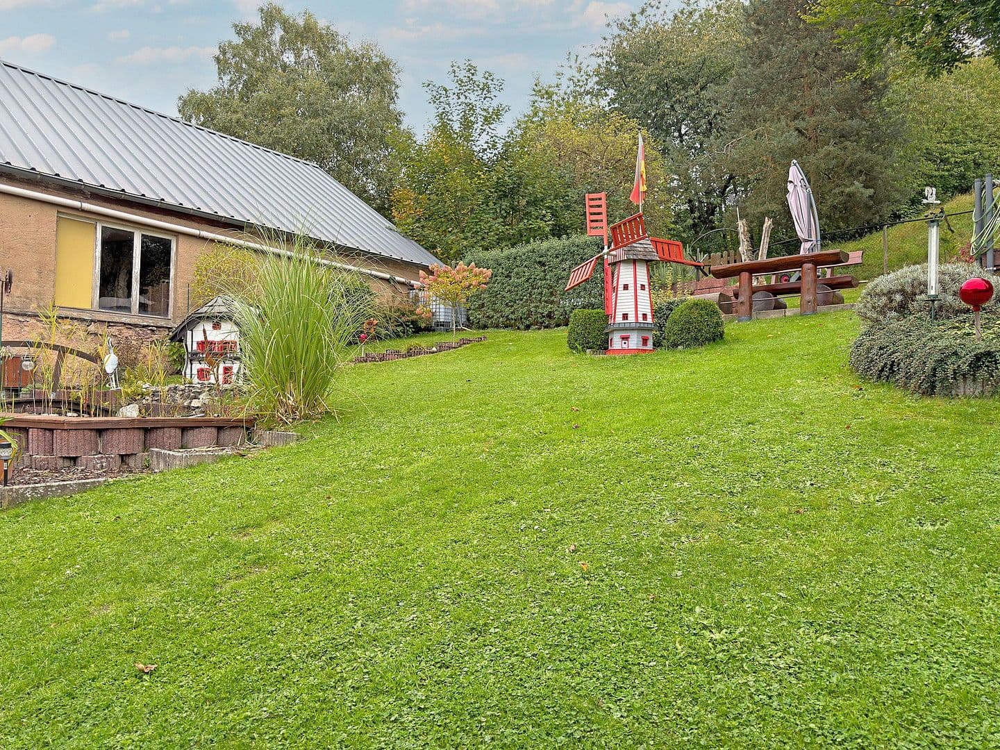 Prodej domu 134 m², pozemek 1.150 m², Laurentiusstraße 47, Morbach, Porýní-Falc Prodej domu 134 m², pozemek 1.150 m², Laurentiusstraße 47, Morbach, Porýní-Falc