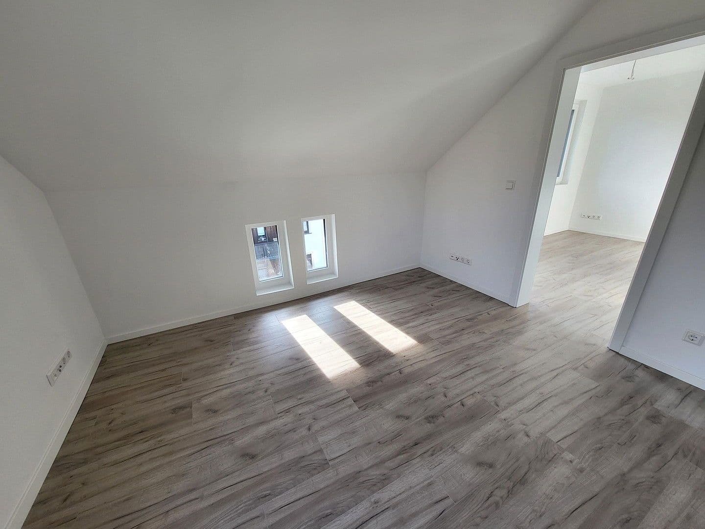 Pronájem bytu 1+kk 26 m², Keplerstr. 12, Tübingen, Bádensko-Württembersko Pronájem bytu 1+kk 26 m², Keplerstr. 12, Tübingen, Bádensko-Württembersko