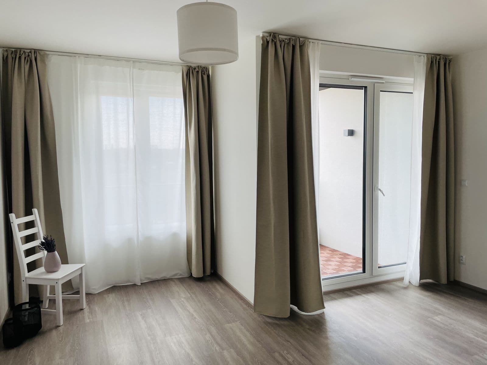 Pronájem bytu 1+kk 44 m², Olgy Havlové, Praha, Praha Pronájem bytu 1+kk 44 m², Olgy Havlové, Praha, Praha