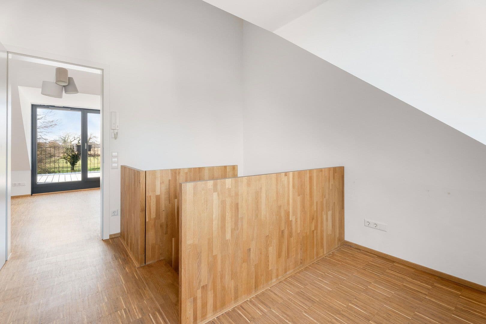 Prodej domu 210 m², pozemek 464 m², Allensbach, Bádensko-Württembersko Prodej domu 210 m², pozemek 464 m², Allensbach, Bádensko-Württembersko