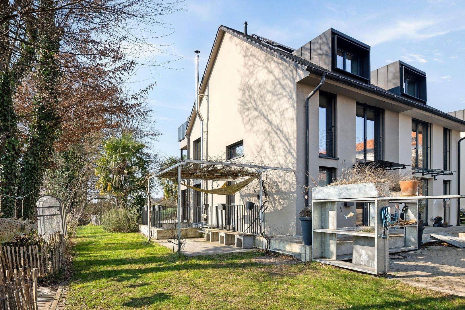 Prodej domu 210 m², pozemek 464 m², Allensbach, Bádensko-Württembersko Prodej domu 210 m², pozemek 464 m², Allensbach, Bádensko-Württembersko