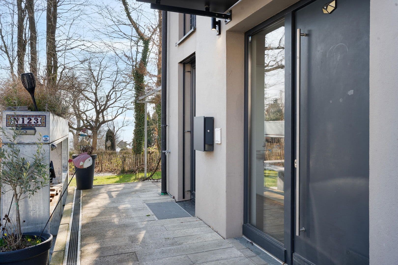 Prodej domu 210 m², pozemek 464 m², Allensbach, Bádensko-Württembersko Prodej domu 210 m², pozemek 464 m², Allensbach, Bádensko-Württembersko