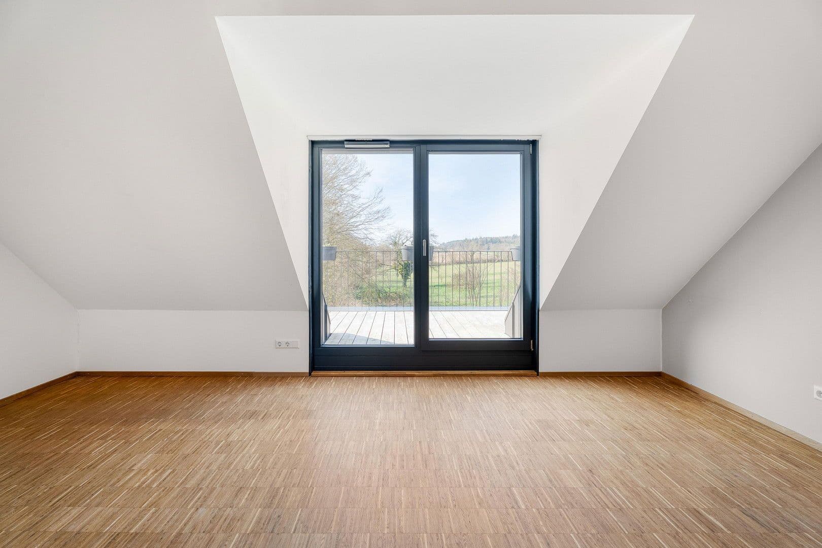 Prodej domu 210 m², pozemek 464 m², Allensbach, Bádensko-Württembersko Prodej domu 210 m², pozemek 464 m², Allensbach, Bádensko-Württembersko
