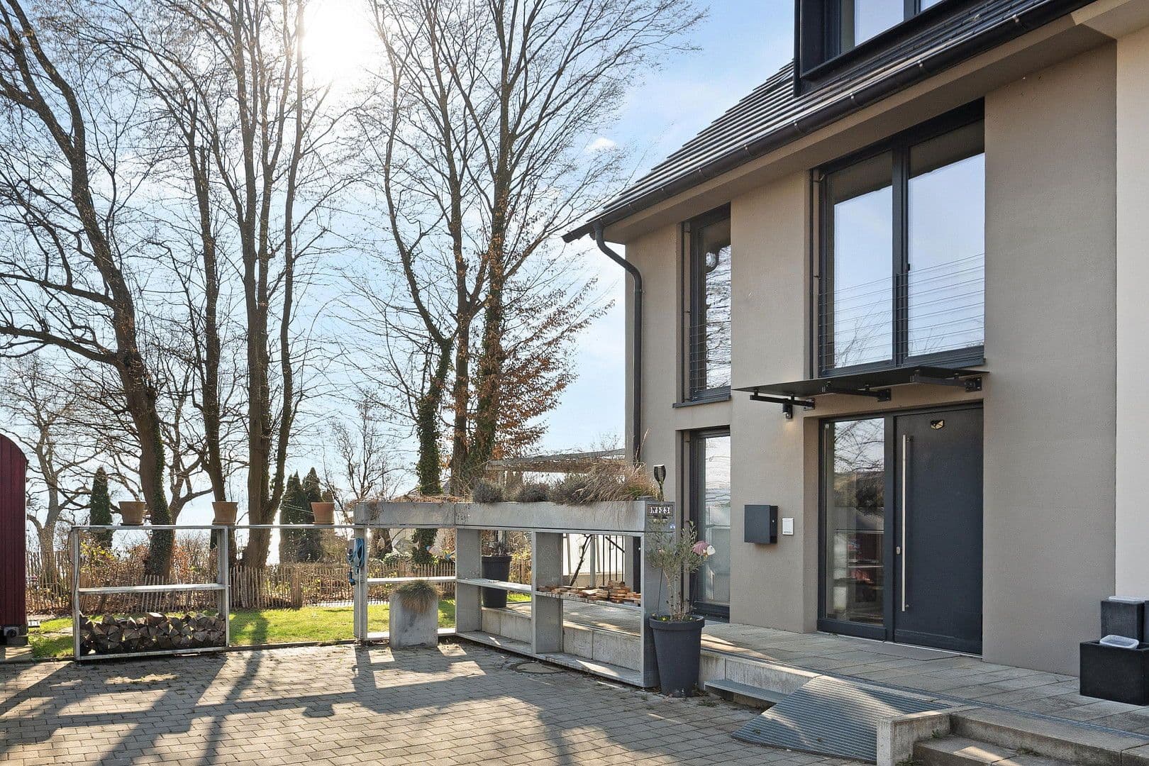 Prodej domu 210 m², pozemek 464 m², Allensbach, Bádensko-Württembersko Prodej domu 210 m², pozemek 464 m², Allensbach, Bádensko-Württembersko