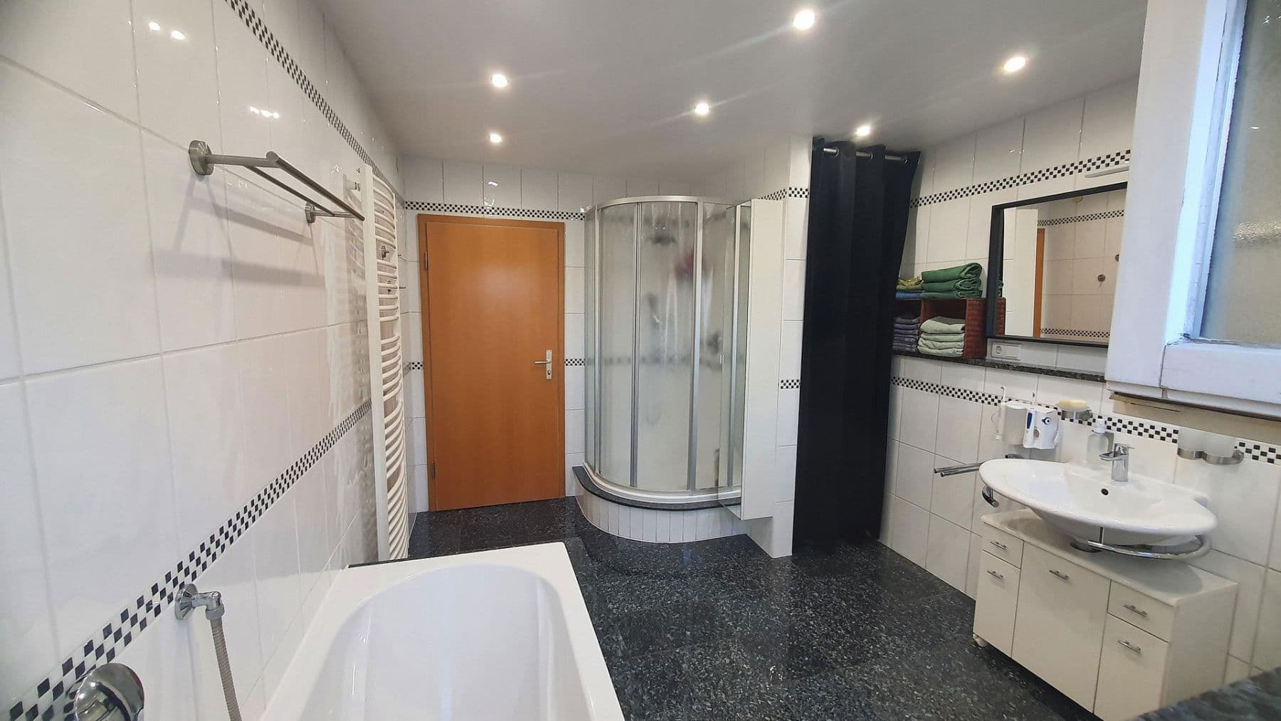 Prodej bytu 5+1 135 m², Ludwigshafen, Porýní-Falc Prodej bytu 5+1 135 m², Ludwigshafen, Porýní-Falc