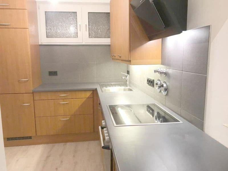 Pronájem bytu 2+1 60 m², Stuttgart, Bádensko-Württembersko Pronájem bytu 2+1 60 m², Stuttgart, Bádensko-Württembersko