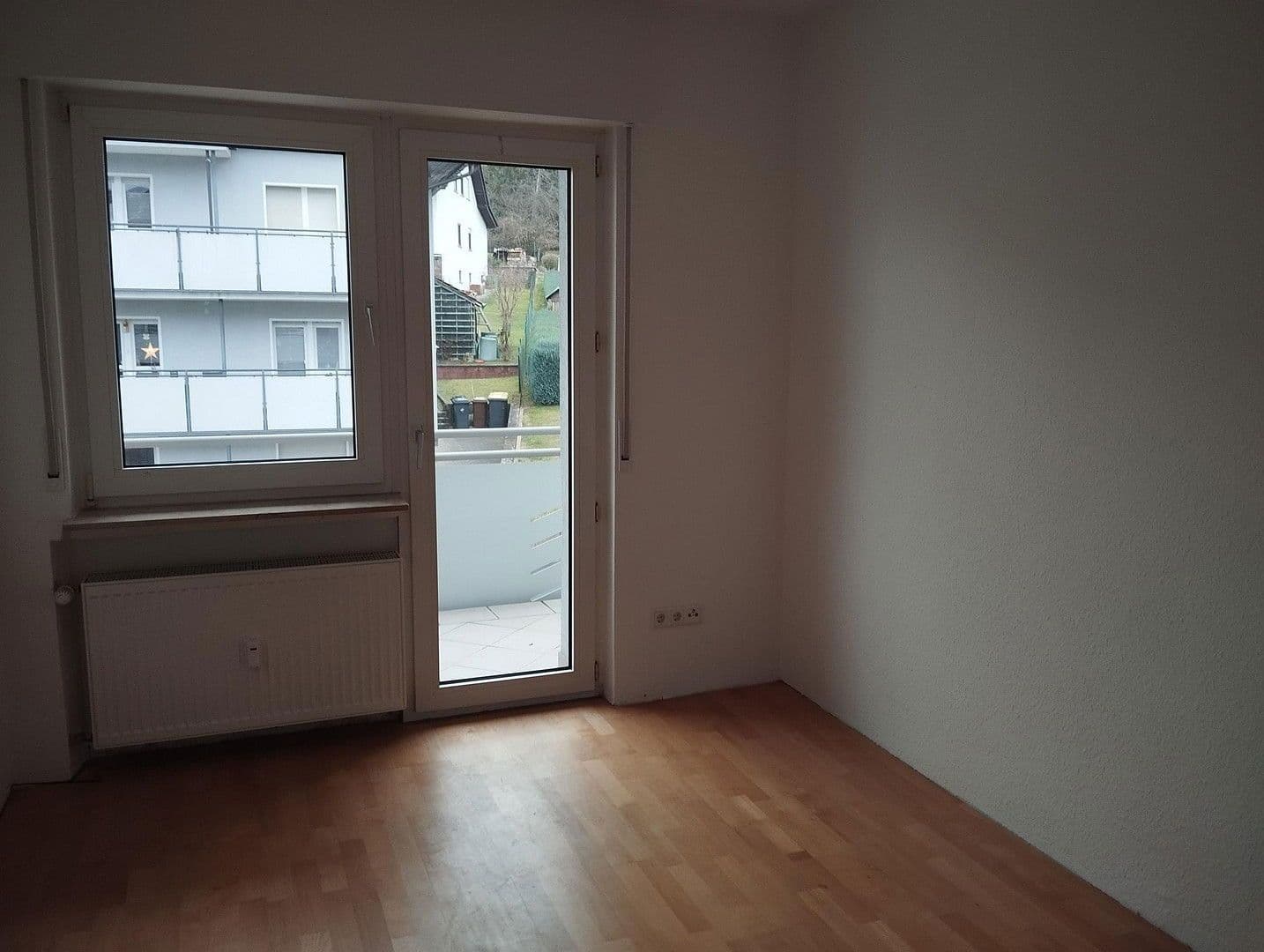 Pronájem bytu 3+1 90 m², Bad Orb, Hessen Pronájem bytu 3+1 90 m², Bad Orb, Hessen
