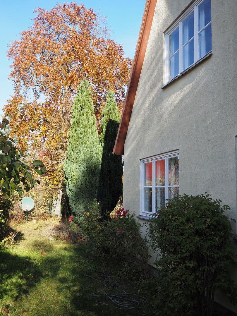 Prodej domu 105 m², pozemek 557 m², Kleinmachnow, Braniborsko Prodej domu 105 m², pozemek 557 m², Kleinmachnow, Braniborsko