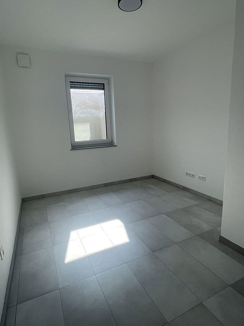 Pronájem bytu 3+1 72 m², Burgstetten, Bádensko-Württembersko Pronájem bytu 3+1 72 m², Burgstetten, Bádensko-Württembersko