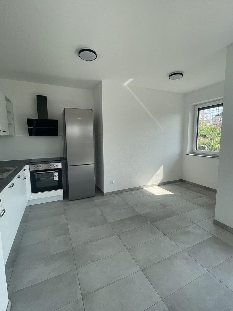 Pronájem bytu 3+1 72 m², Burgstetten, Bádensko-Württembersko Pronájem bytu 3+1 72 m², Burgstetten, Bádensko-Württembersko