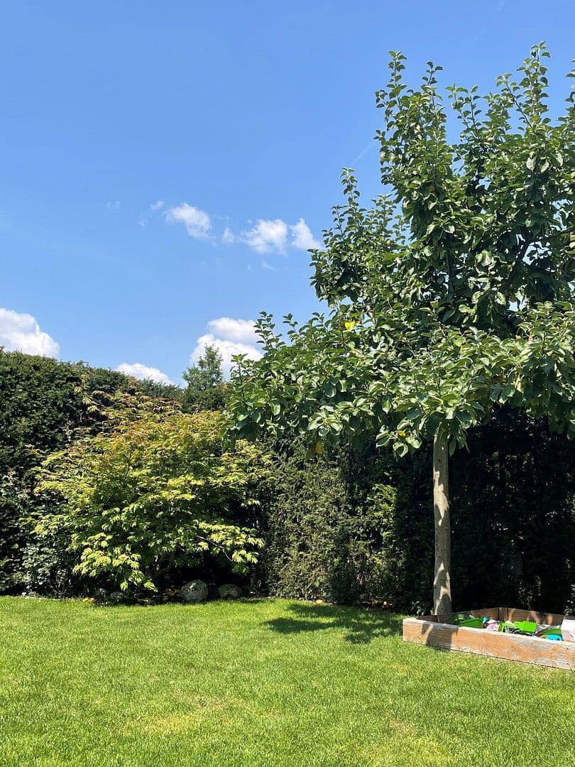 Prodej domu 173 m², pozemek 325 m², Oberhaching, Bavorsko Prodej domu 173 m², pozemek 325 m², Oberhaching, Bavorsko