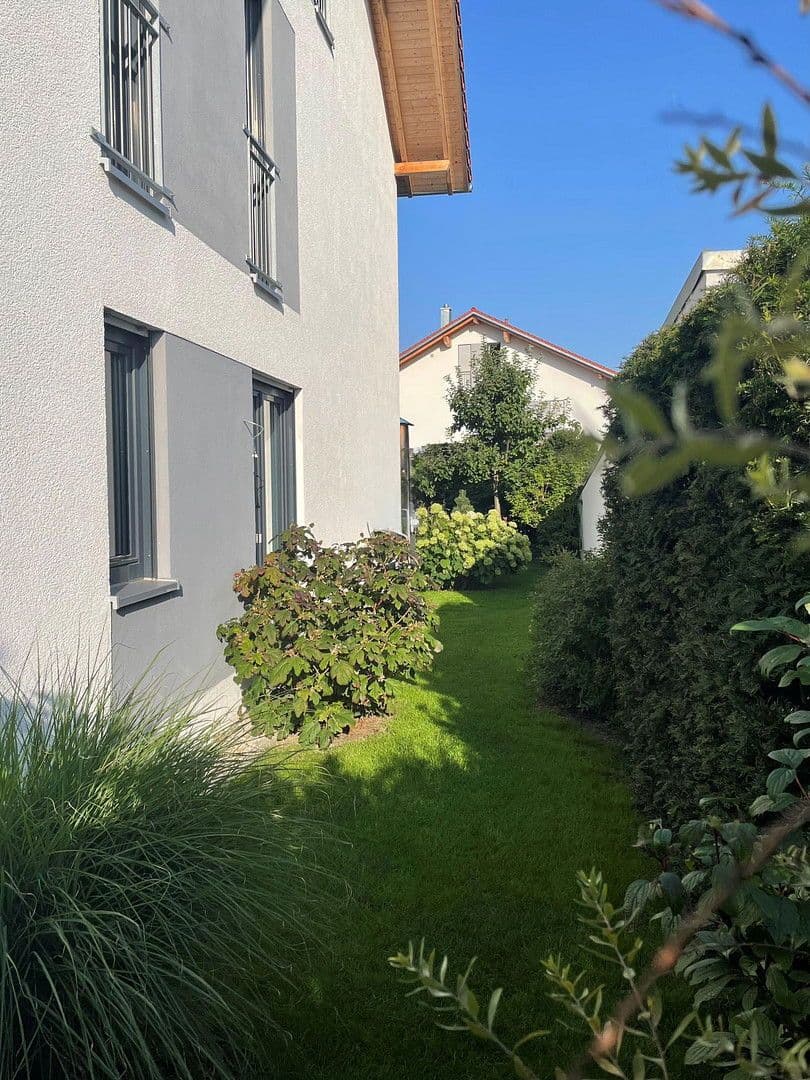 Prodej domu 173 m², pozemek 325 m², Oberhaching, Bavorsko Prodej domu 173 m², pozemek 325 m², Oberhaching, Bavorsko