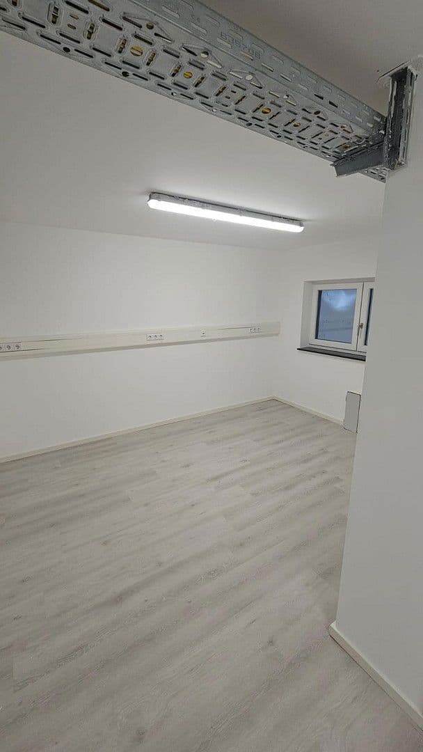 Prodej domu 167 m², pozemek 163 m², Speyerer Straße 25, Neuhofen, Porýní-Falc Prodej domu 167 m², pozemek 163 m², Speyerer Straße 25, Neuhofen, Porýní-Falc
