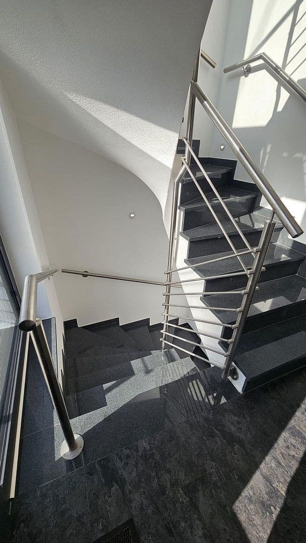 Prodej domu 167 m², pozemek 163 m², Speyerer Straße 25, Neuhofen, Porýní-Falc Prodej domu 167 m², pozemek 163 m², Speyerer Straße 25, Neuhofen, Porýní-Falc