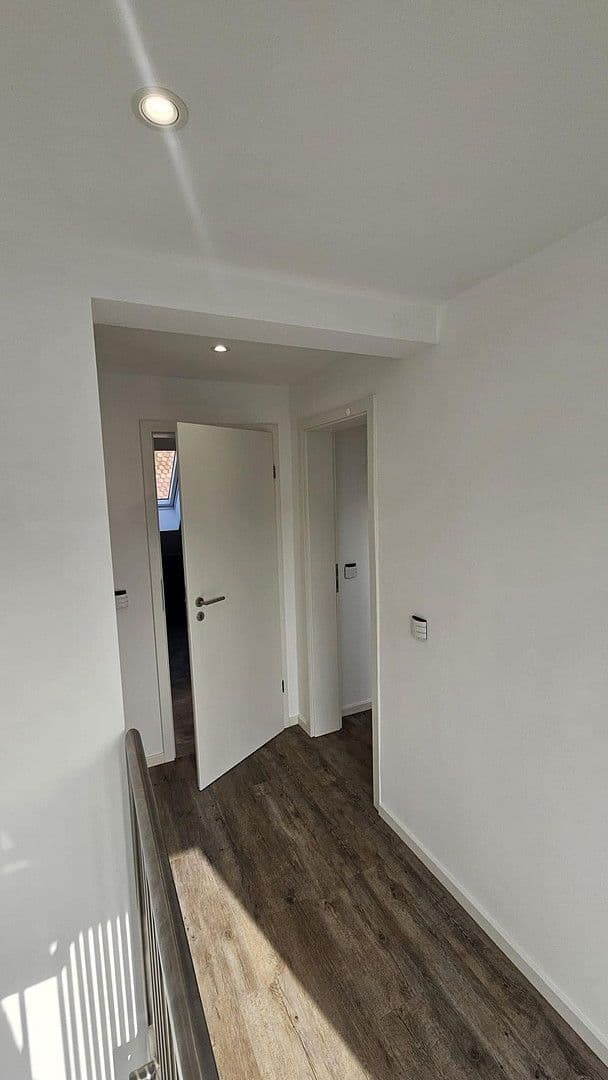 Prodej domu 167 m², pozemek 163 m², Speyerer Straße 25, Neuhofen, Porýní-Falc Prodej domu 167 m², pozemek 163 m², Speyerer Straße 25, Neuhofen, Porýní-Falc