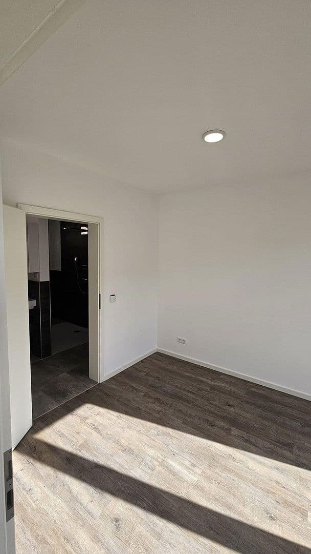 Prodej domu 167 m², pozemek 163 m², Speyerer Straße 25, Neuhofen, Porýní-Falc Prodej domu 167 m², pozemek 163 m², Speyerer Straße 25, Neuhofen, Porýní-Falc