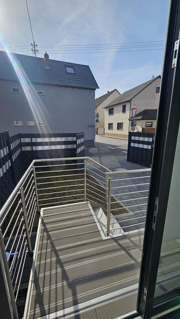 Prodej domu 167 m², pozemek 163 m², Speyerer Straße 25, Neuhofen, Porýní-Falc Prodej domu 167 m², pozemek 163 m², Speyerer Straße 25, Neuhofen, Porýní-Falc