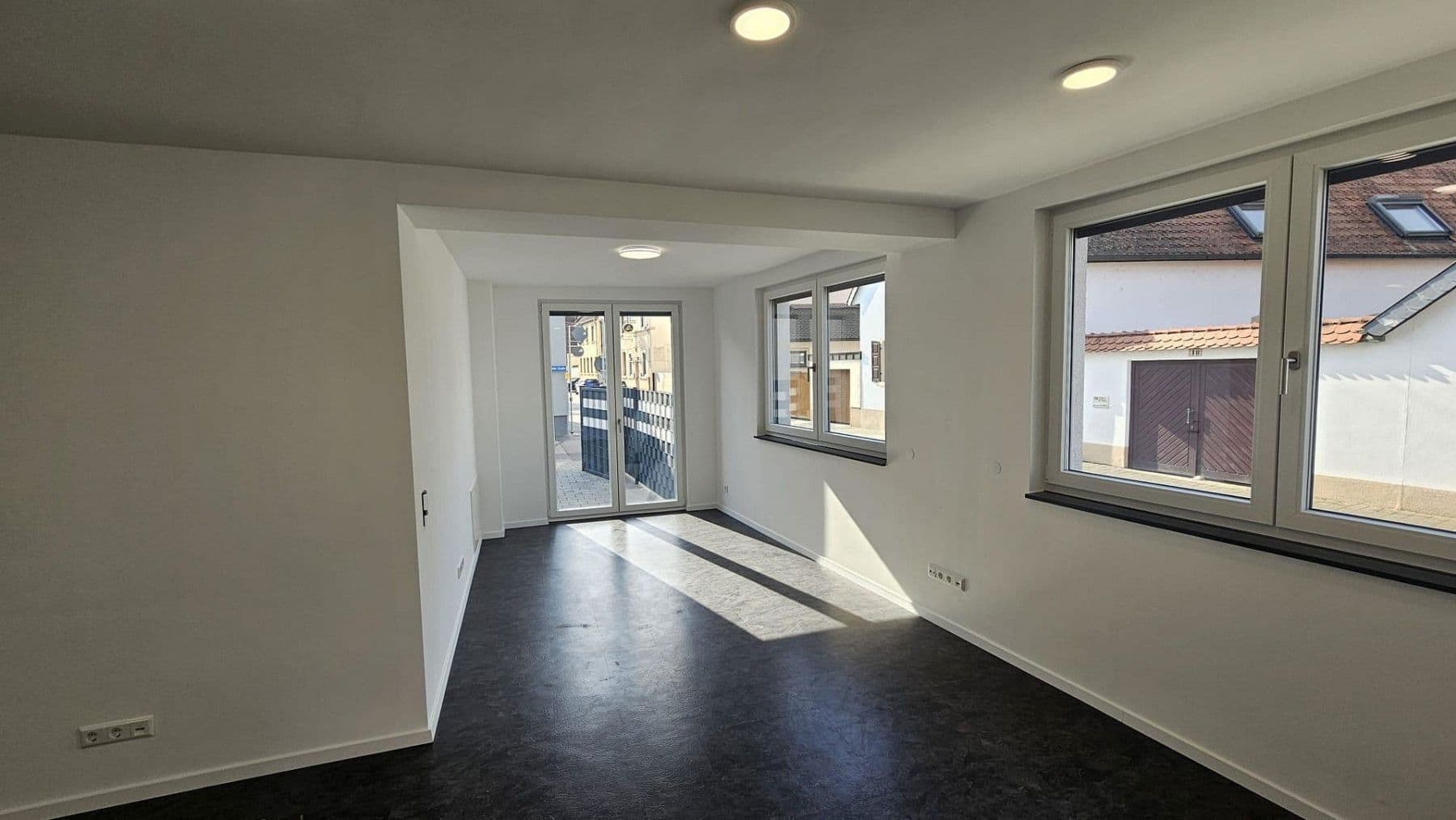 Prodej domu 167 m², pozemek 163 m², Speyerer Straße 25, Neuhofen, Porýní-Falc Prodej domu 167 m², pozemek 163 m², Speyerer Straße 25, Neuhofen, Porýní-Falc