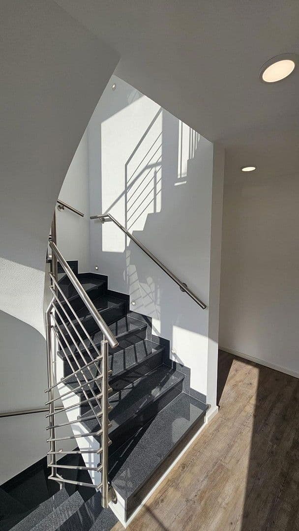 Prodej domu 167 m², pozemek 163 m², Speyerer Straße 25, Neuhofen, Porýní-Falc Prodej domu 167 m², pozemek 163 m², Speyerer Straße 25, Neuhofen, Porýní-Falc