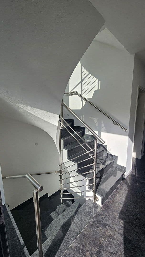 Prodej domu 167 m², pozemek 163 m², Speyerer Straße 25, Neuhofen, Porýní-Falc Prodej domu 167 m², pozemek 163 m², Speyerer Straße 25, Neuhofen, Porýní-Falc