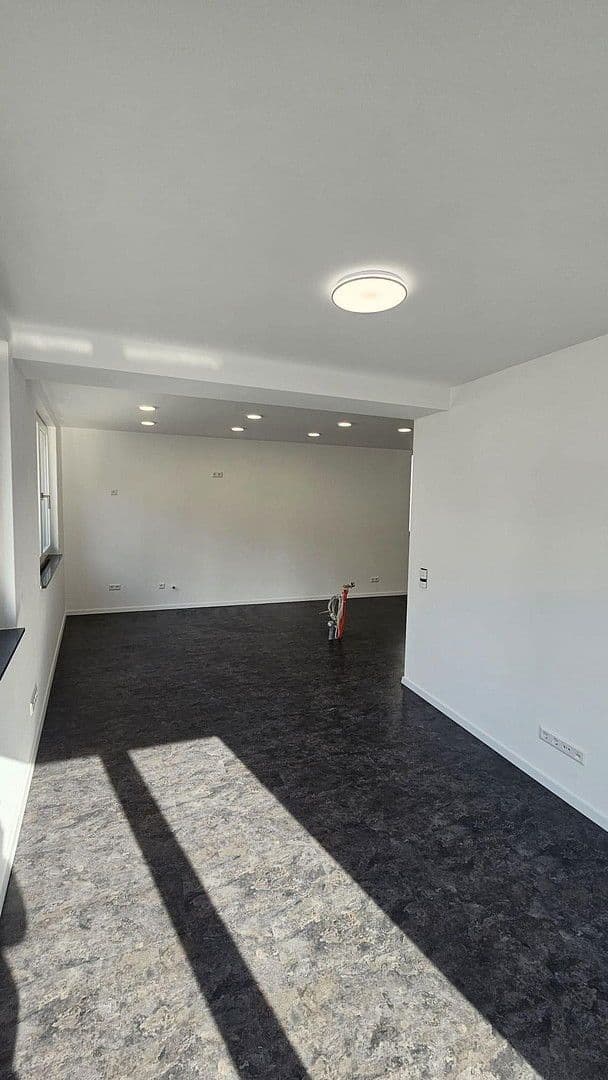 Prodej domu 167 m², pozemek 163 m², Speyerer Straße 25, Neuhofen, Porýní-Falc Prodej domu 167 m², pozemek 163 m², Speyerer Straße 25, Neuhofen, Porýní-Falc