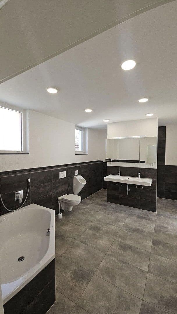 Prodej domu 167 m², pozemek 163 m², Speyerer Straße 25, Neuhofen, Porýní-Falc Prodej domu 167 m², pozemek 163 m², Speyerer Straße 25, Neuhofen, Porýní-Falc