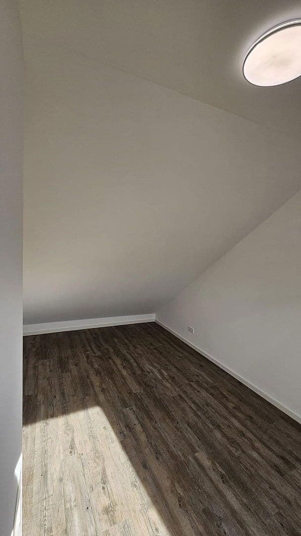 Prodej domu 167 m², pozemek 163 m², Speyerer Straße 25, Neuhofen, Porýní-Falc Prodej domu 167 m², pozemek 163 m², Speyerer Straße 25, Neuhofen, Porýní-Falc