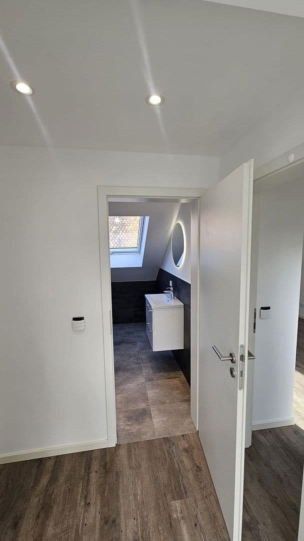 Prodej domu 167 m², pozemek 163 m², Speyerer Straße 25, Neuhofen, Porýní-Falc Prodej domu 167 m², pozemek 163 m², Speyerer Straße 25, Neuhofen, Porýní-Falc