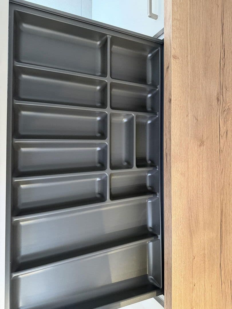 Pronájem bytu 3+1 75 m², Ebersstraße 58, Berlin, Berlín Pronájem bytu 3+1 75 m², Ebersstraße 58, Berlin, Berlín