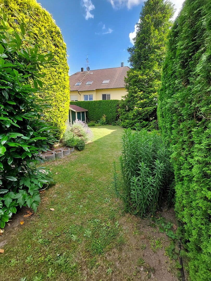 Prodej domu 245 m², pozemek 619 m², Cadolzburg, Bavorsko Prodej domu 245 m², pozemek 619 m², Cadolzburg, Bavorsko