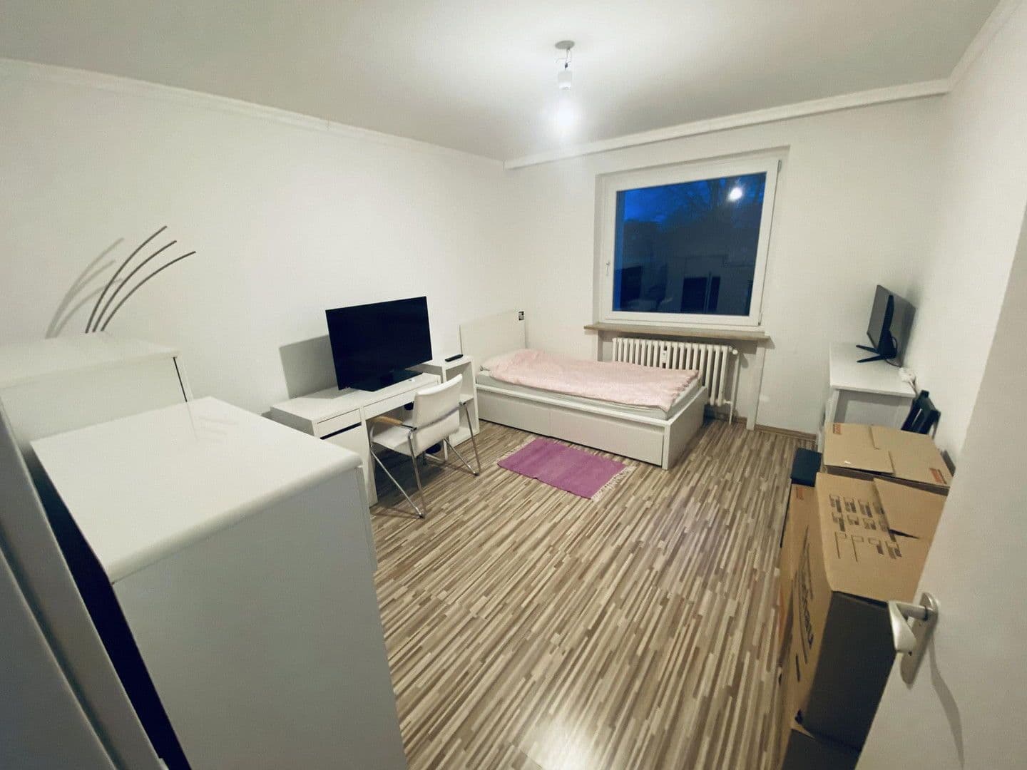 Pronájem bytu 3+1 68 m², Pinneberger Straße 55a, Wedel, Šlesvicko-Holštýnsko Pronájem bytu 3+1 68 m², Pinneberger Straße 55a, Wedel, Šlesvicko-Holštýnsko