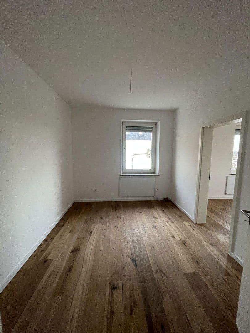 Pronájem bytu 2+1 55 m², Zabergäustr. 97, Stuttgart, Bádensko-Württembersko Pronájem bytu 2+1 55 m², Zabergäustr. 97, Stuttgart, Bádensko-Württembersko