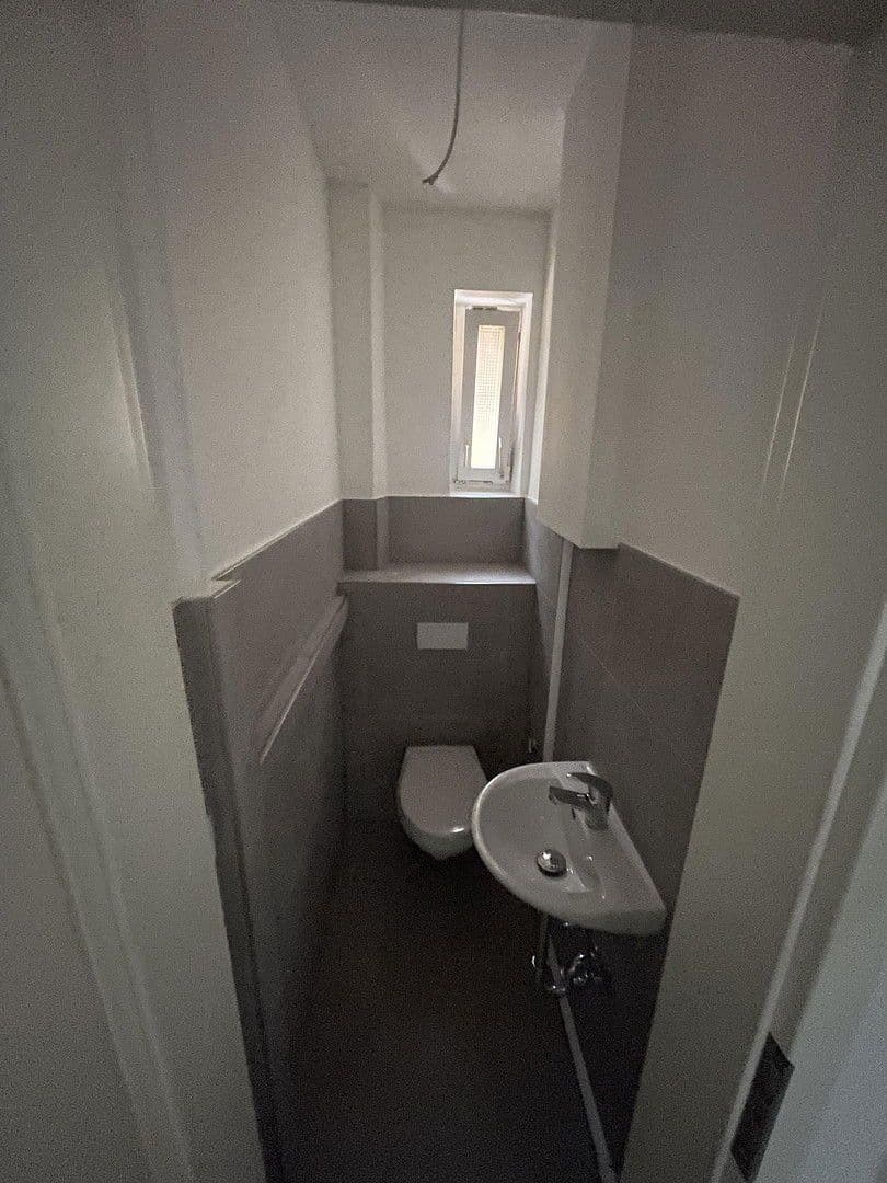 Pronájem bytu 2+1 55 m², Zabergäustr. 97, Stuttgart, Bádensko-Württembersko Pronájem bytu 2+1 55 m², Zabergäustr. 97, Stuttgart, Bádensko-Württembersko