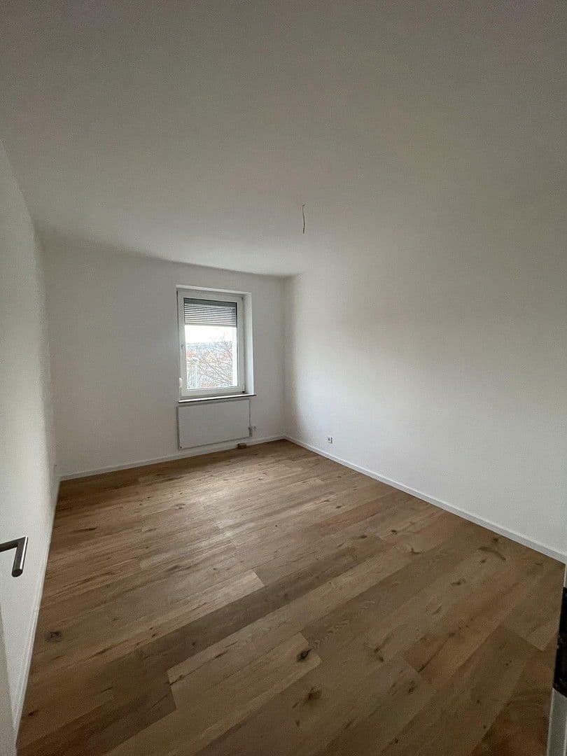 Pronájem bytu 2+1 55 m², Zabergäustr. 97, Stuttgart, Bádensko-Württembersko Pronájem bytu 2+1 55 m², Zabergäustr. 97, Stuttgart, Bádensko-Württembersko