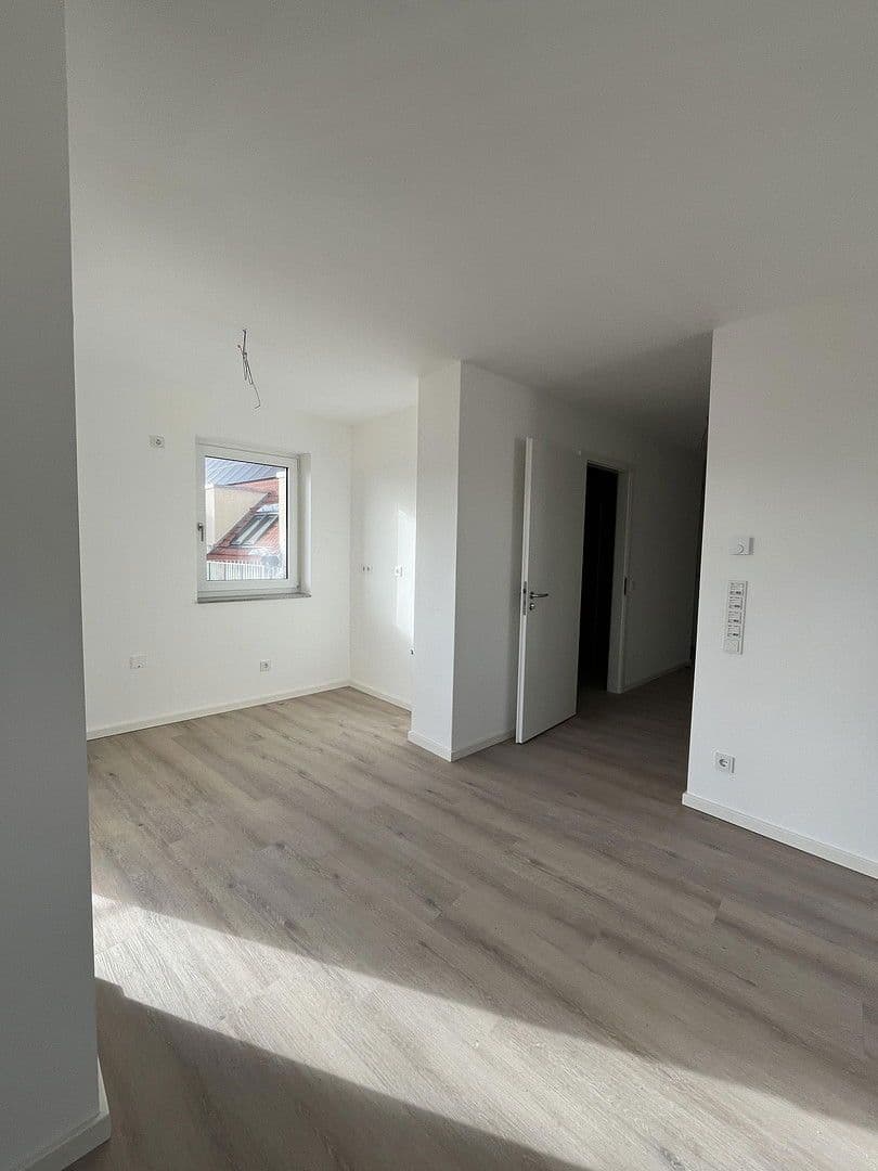 Pronájem bytu 2+1 55 m², Theodor-Mathieu-Straße,, Bamberg, Bavorsko Pronájem bytu 2+1 55 m², Theodor-Mathieu-Straße,, Bamberg, Bavorsko