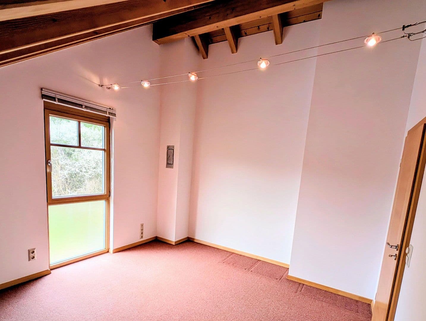 Prodej domu 180 m², pozemek 530 m², Bad Kreuznach, Porýní-Falc Prodej domu 180 m², pozemek 530 m², Bad Kreuznach, Porýní-Falc