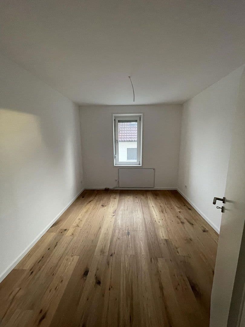 Pronájem bytu 3+1 65 m², Zabergäustr. 97, Stuttgart, Bádensko-Württembersko Pronájem bytu 3+1 65 m², Zabergäustr. 97, Stuttgart, Bádensko-Württembersko