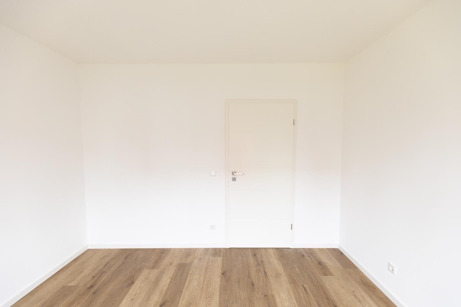 Pronájem bytu 3+1 85 m², Petersauracher Str. 39, Nürnberg, Bavorsko Pronájem bytu 3+1 85 m², Petersauracher Str. 39, Nürnberg, Bavorsko