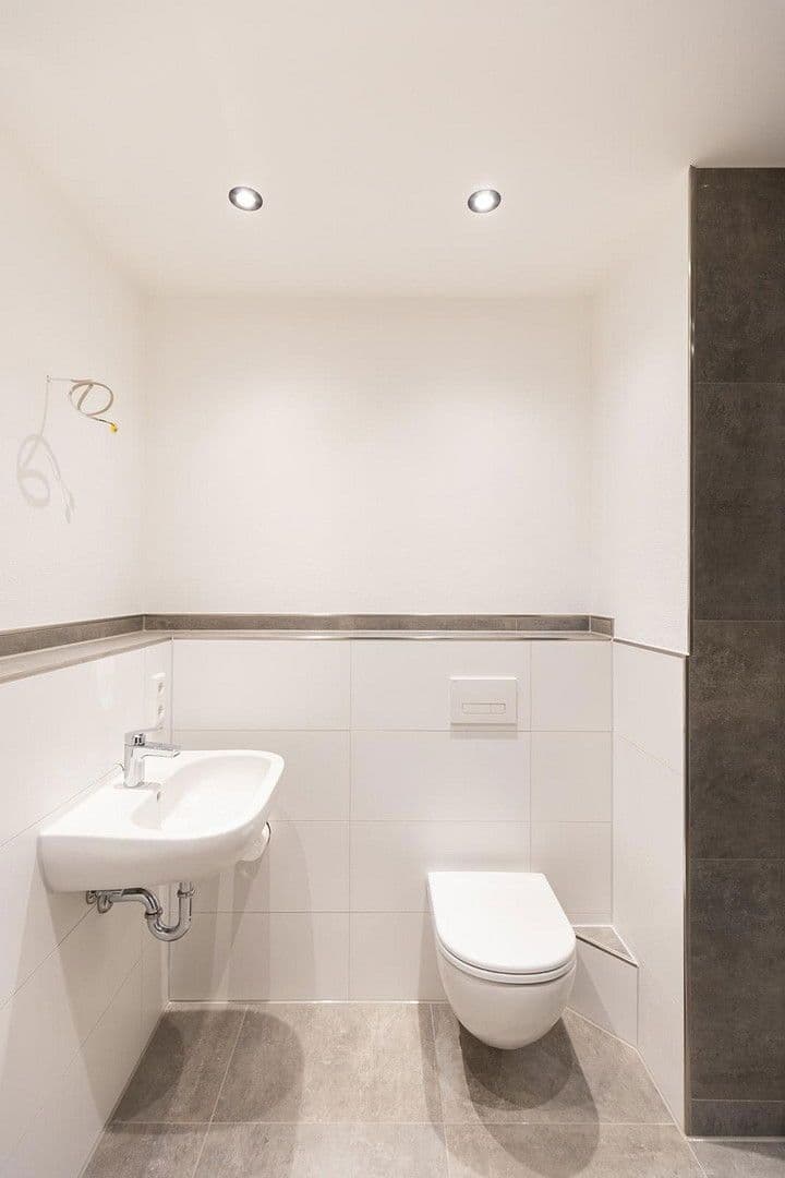 Pronájem bytu 3+1 85 m², Petersauracher Str. 39, Nürnberg, Bavorsko Pronájem bytu 3+1 85 m², Petersauracher Str. 39, Nürnberg, Bavorsko