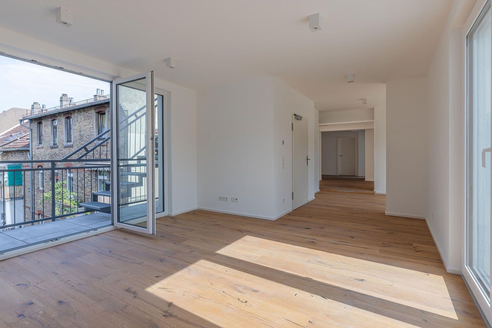 Prodej bytu 5+1 170 m², Krafftstraße 1, Offenbach, Hessen Prodej bytu 5+1 170 m², Krafftstraße 1, Offenbach, Hessen