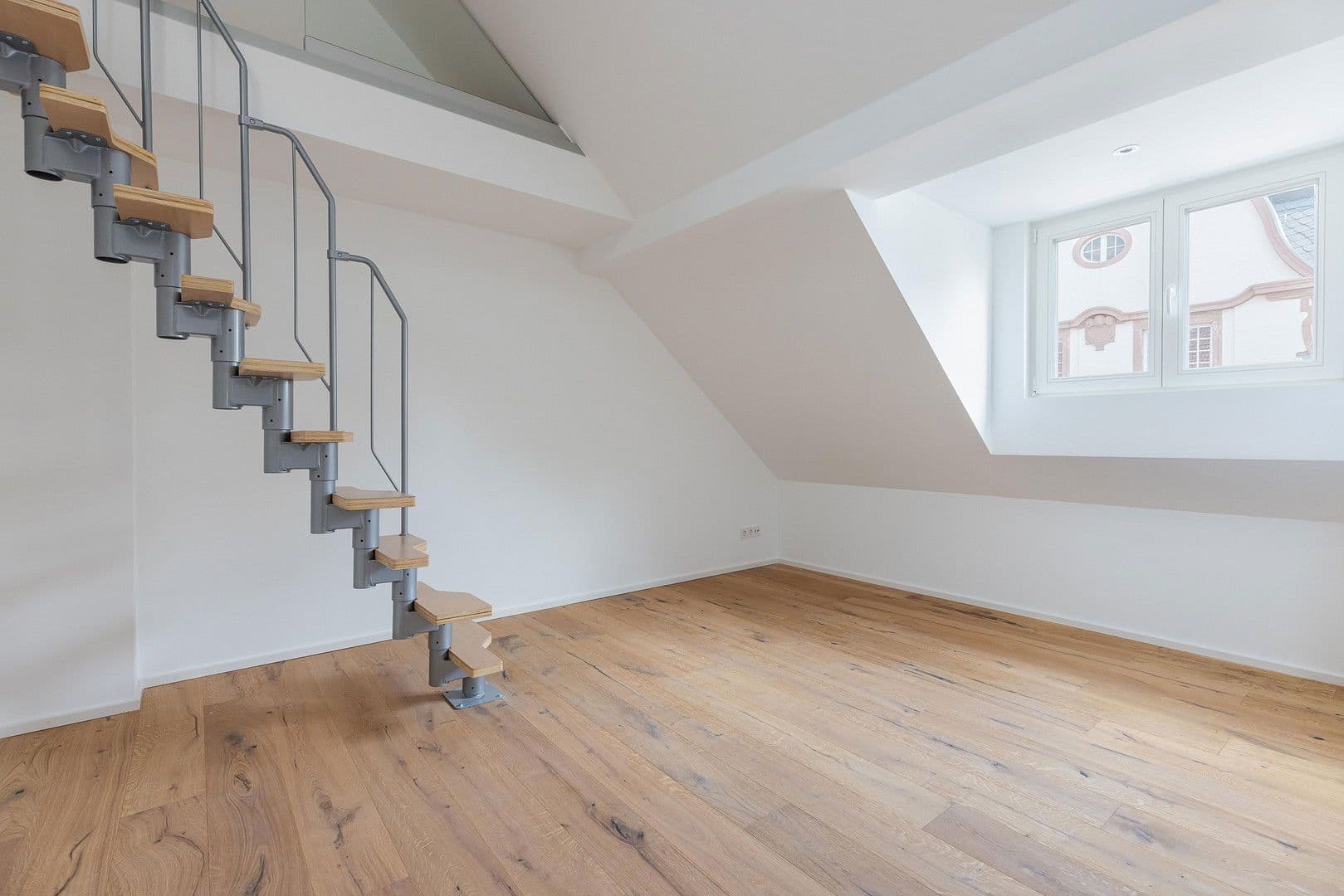 Prodej bytu 5+1 170 m², Krafftstraße 1, Offenbach, Hessen Prodej bytu 5+1 170 m², Krafftstraße 1, Offenbach, Hessen