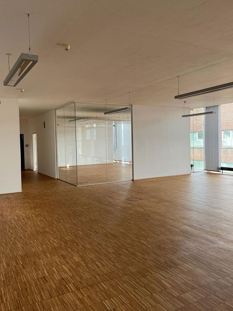 Pronájem kanceláře 1.314 m², Industriestraße 30, Remscheid, Severní Porýní-Vestfálsko Pronájem kanceláře 1.314 m², Industriestraße 30, Remscheid, Severní Porýní-Vestfálsko